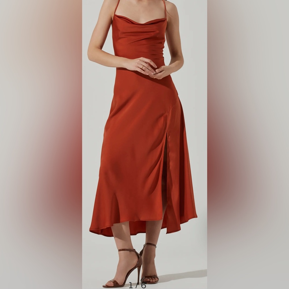 ASTR Copper Satin SlipDress/High Slit Size Small (2/4)